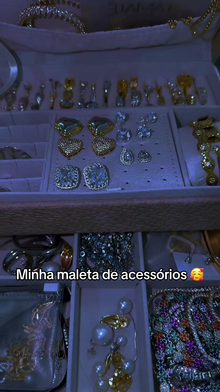 @Carolaine Alves