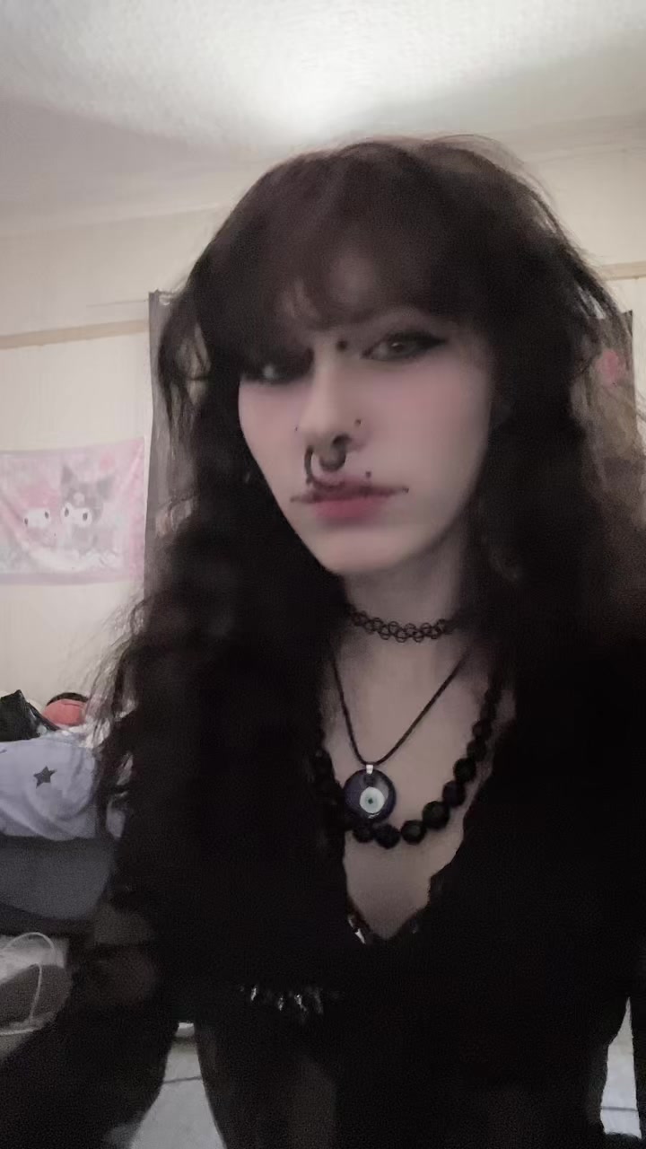 @deadgothlia
