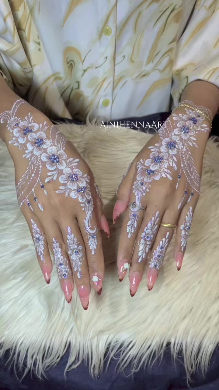 @Aini Henna