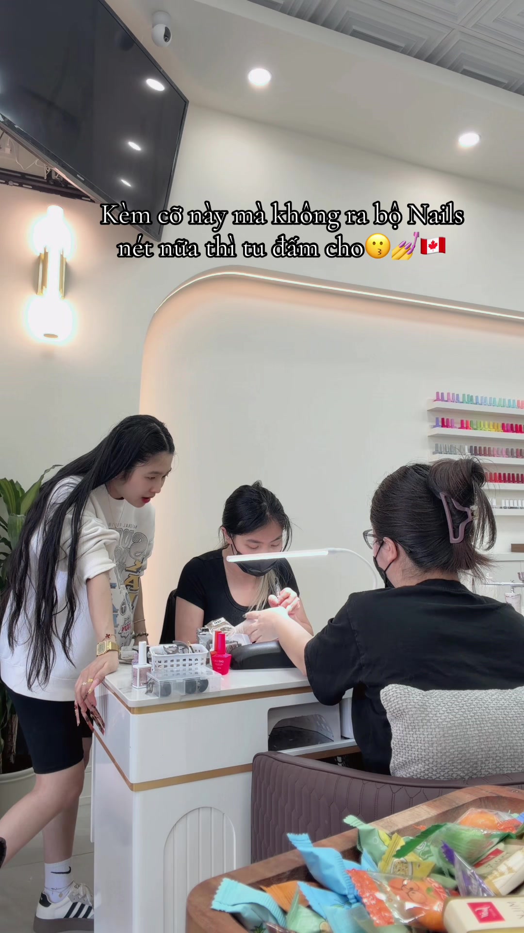 @KimmieNails🇻🇳&hearts;️🇨🇦Tấu H&agrave;i😜