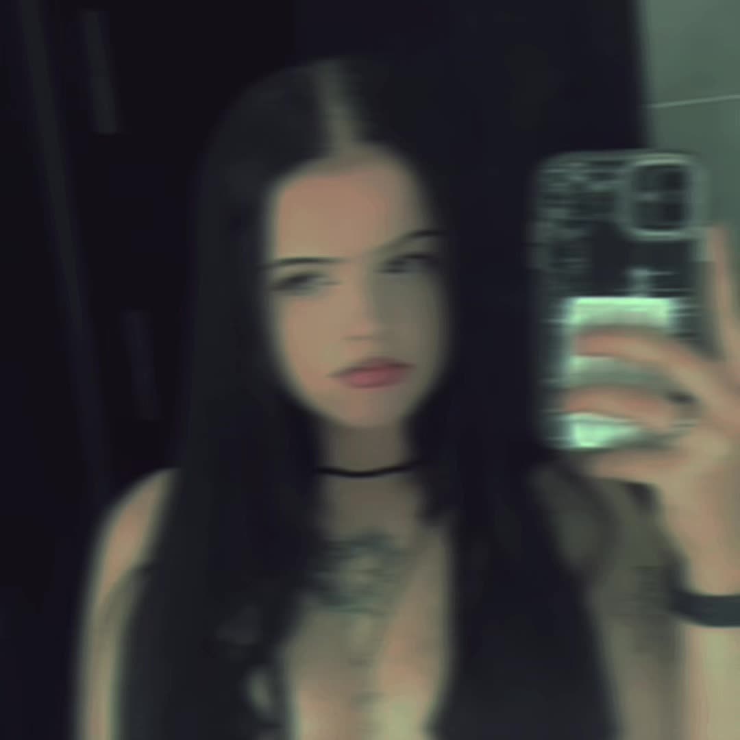 @Маленька