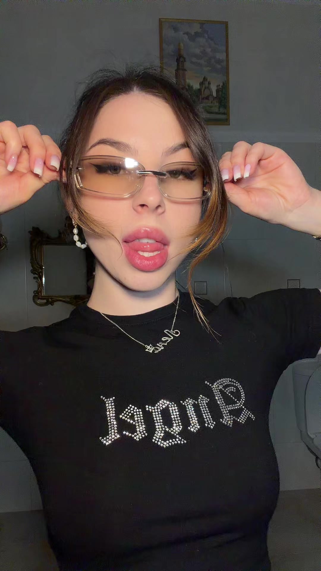 @helenlavie_