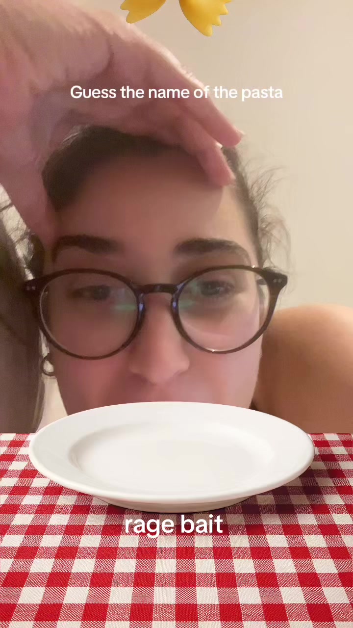 @yasmeanie