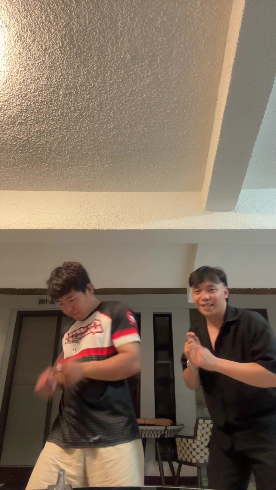 @justhings19