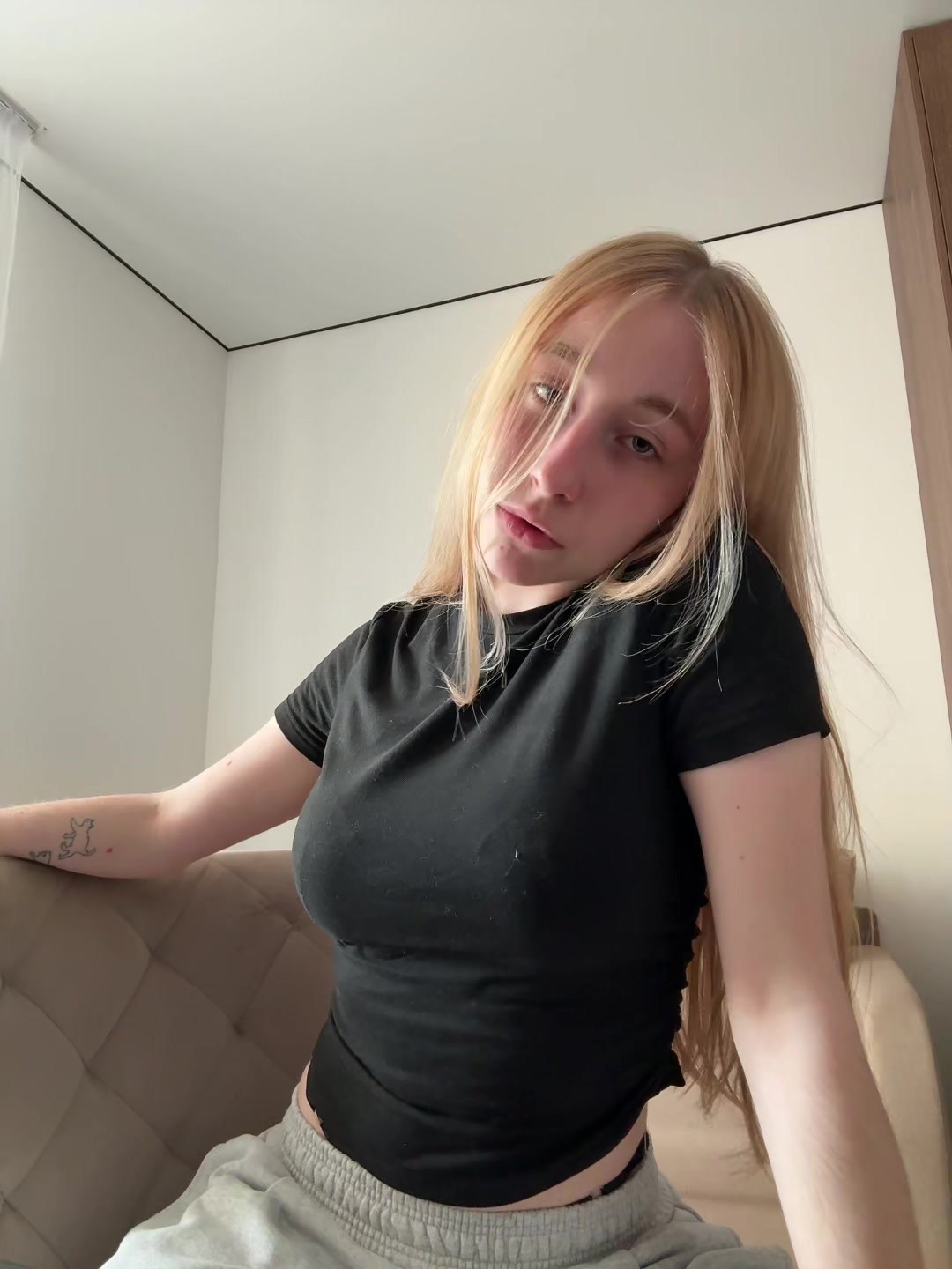 @Олександра🚬