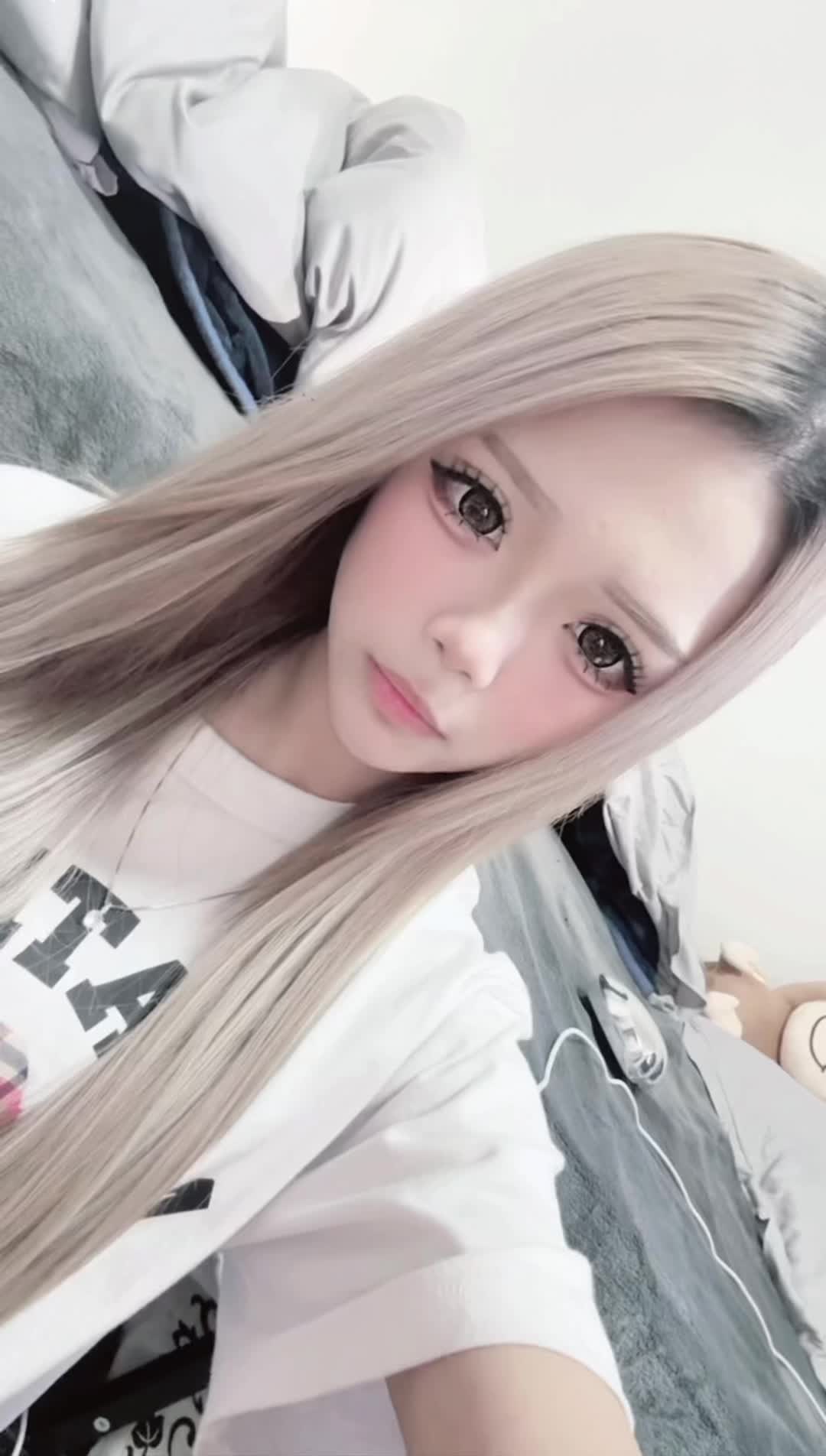 @瞳