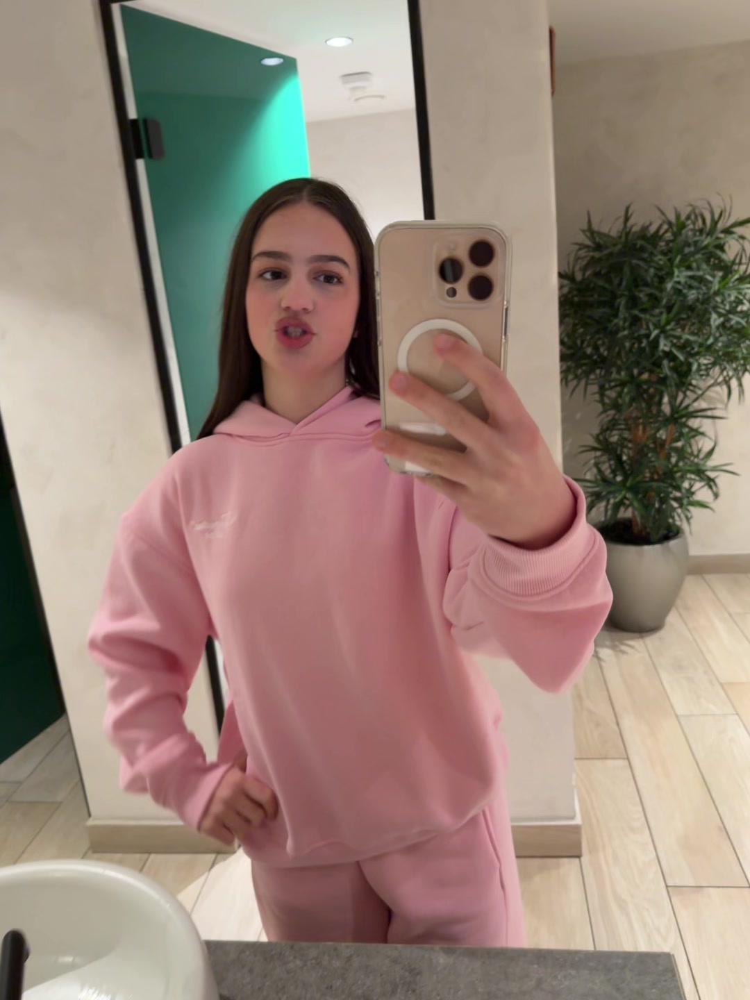 @𝐸𝐿𝐸𝒩𝒜