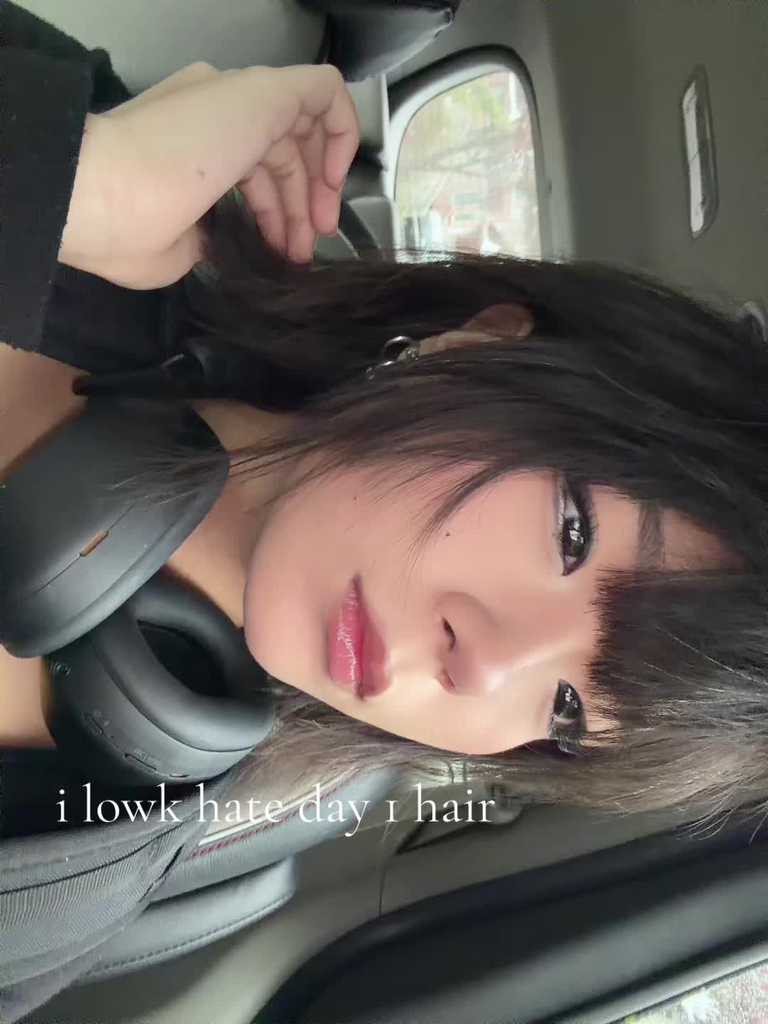 @𑣲. tess