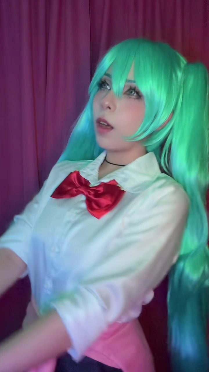 @Hallu Cosplays
