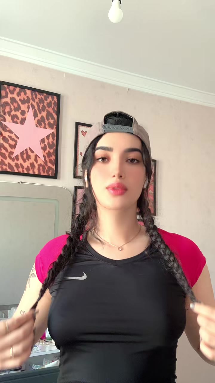 @Melika Nazari310