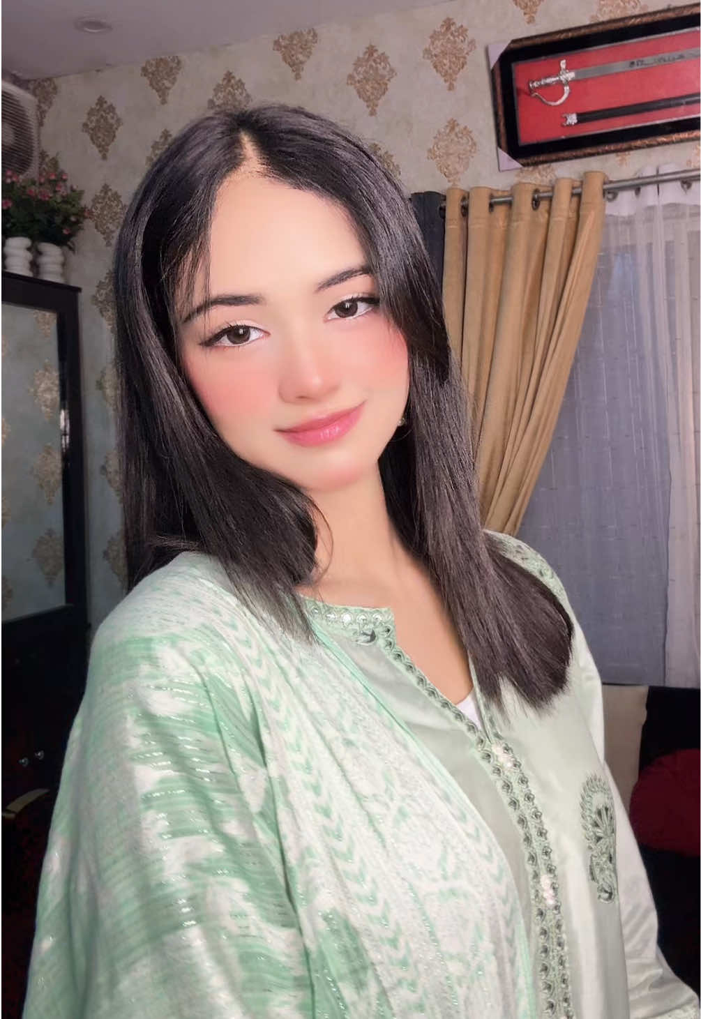@Alisha_Shah❤️✨