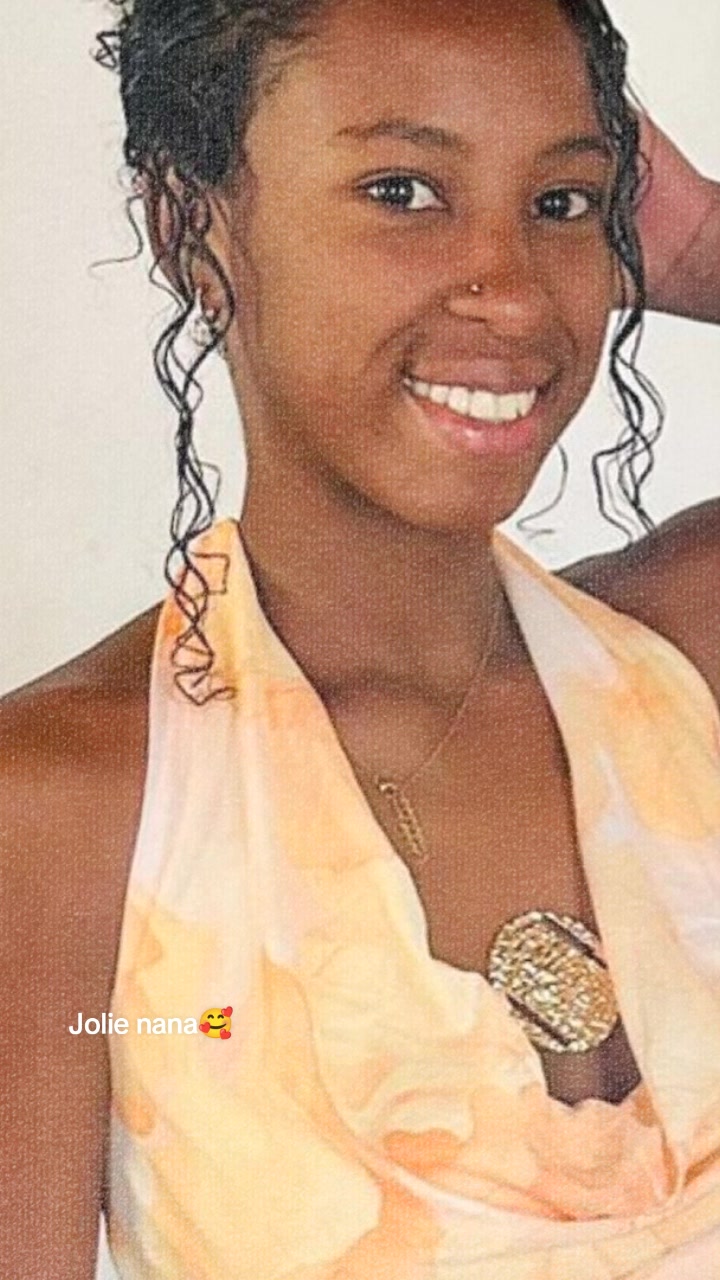@😍Malalatiana Olivia