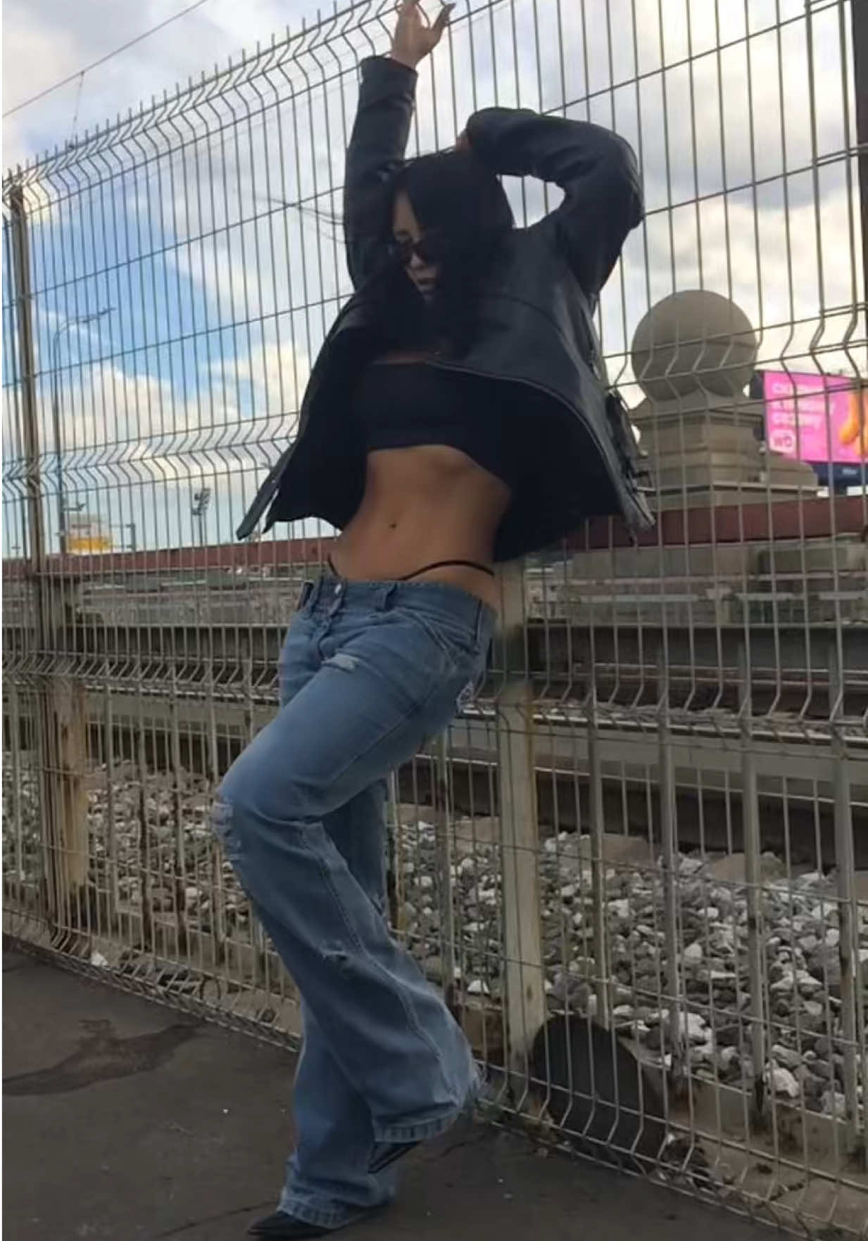 @nikolrati_