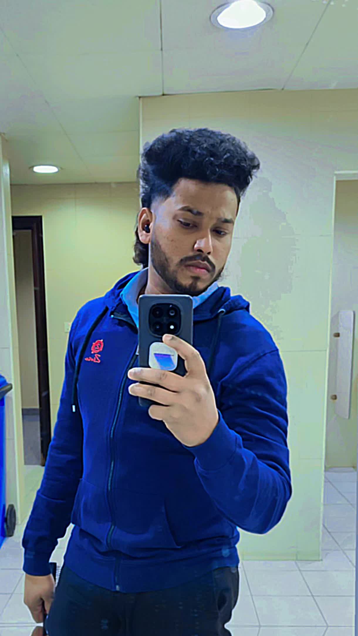 @I N D R A J I T H 🇶🇦 🇱🇰