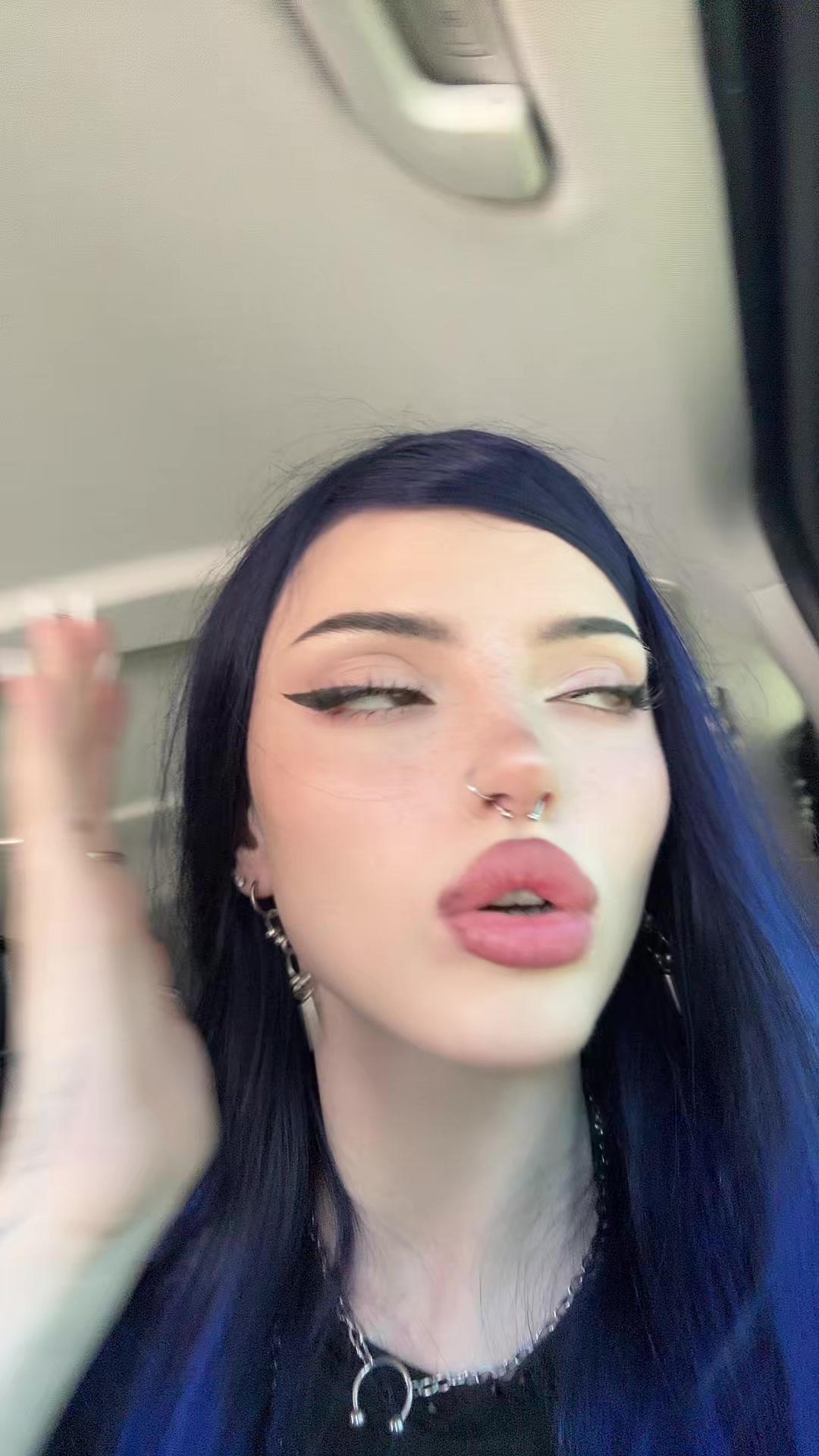@🔒