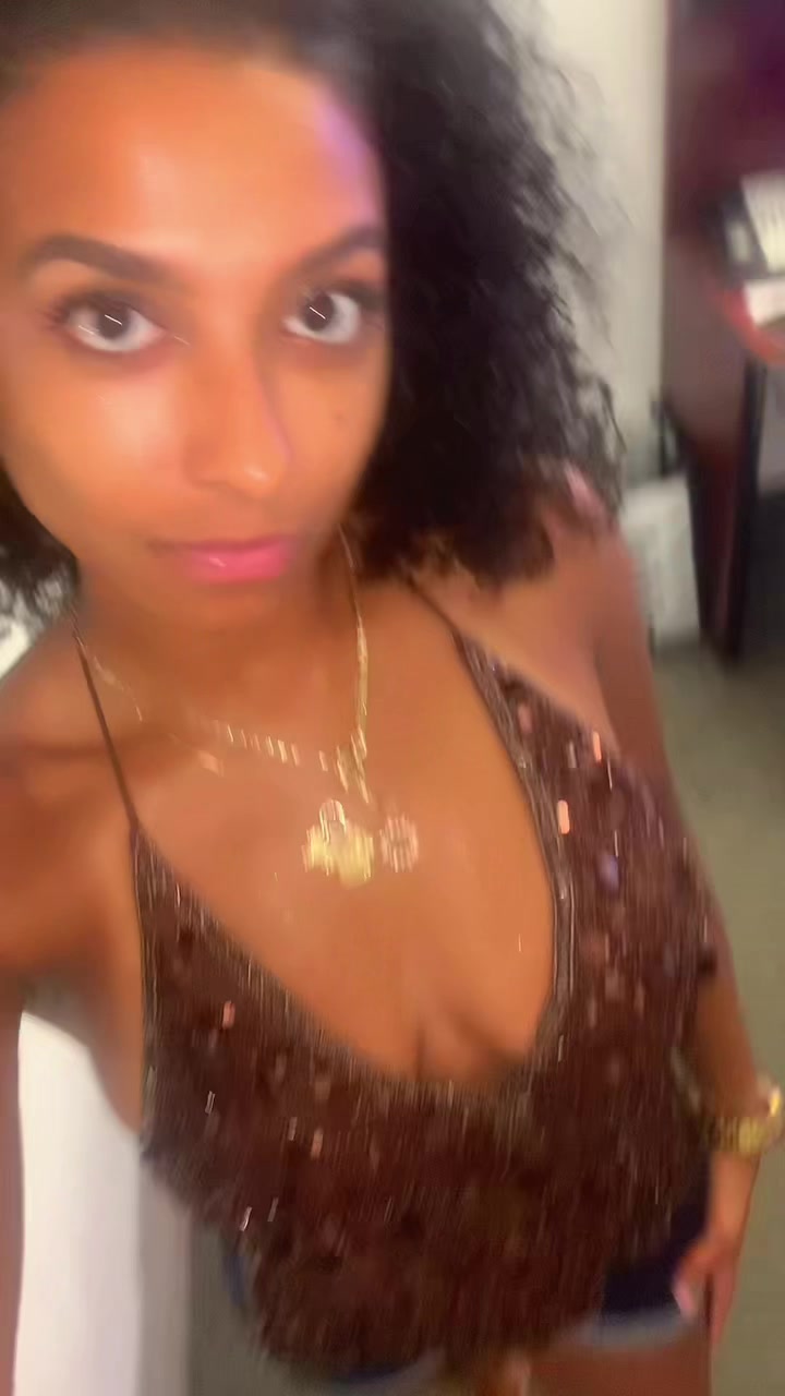 @thathotgirl98