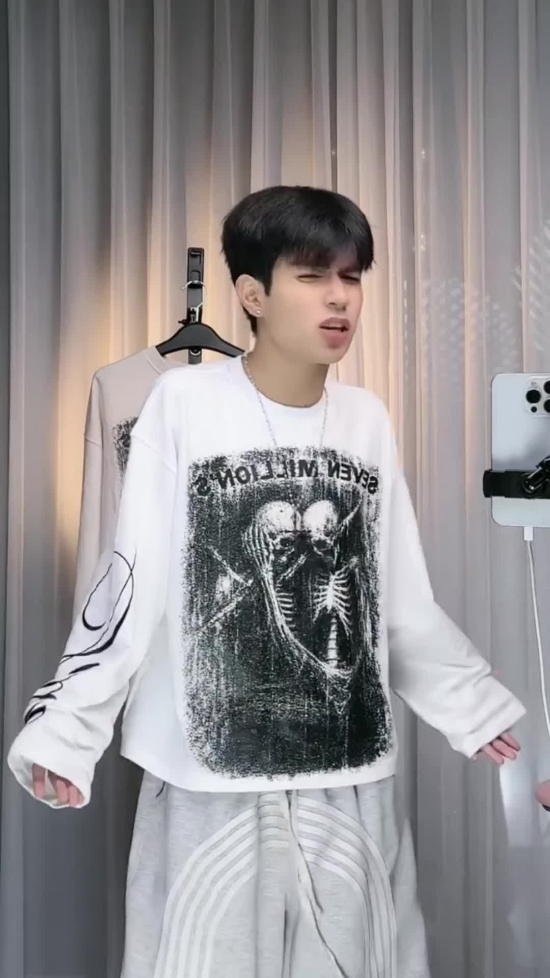 @Nhân vật phụ có gì?