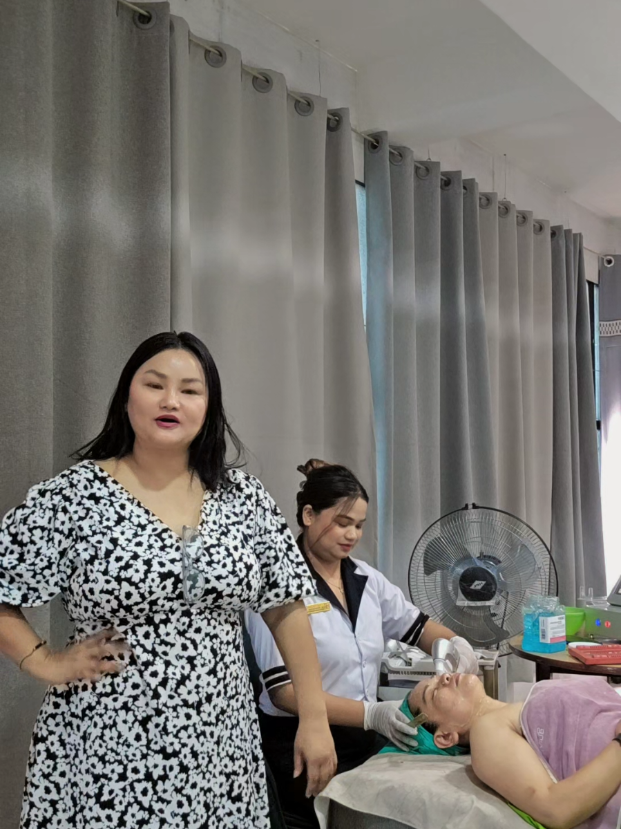 @Pesco Beauty Saloon by, Manita