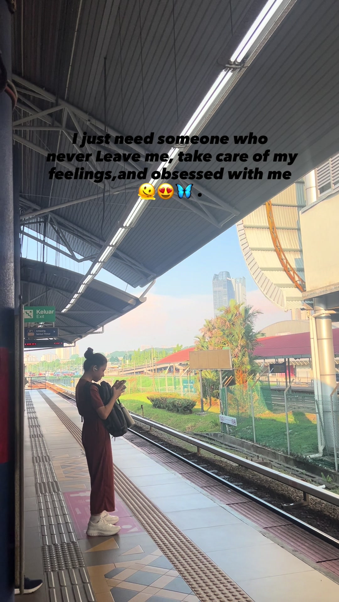 @ᥫ᭡.