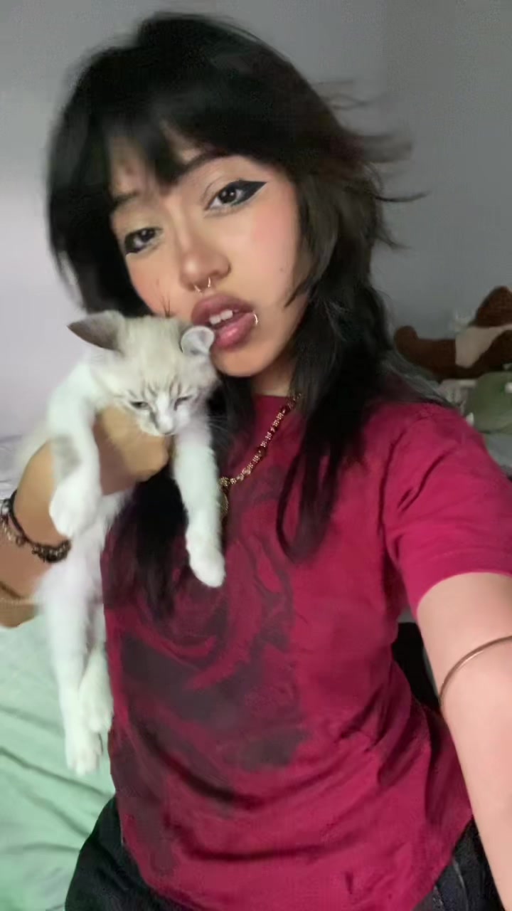 @floating_tangerine