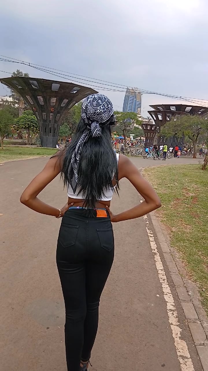 @Model Lydia.