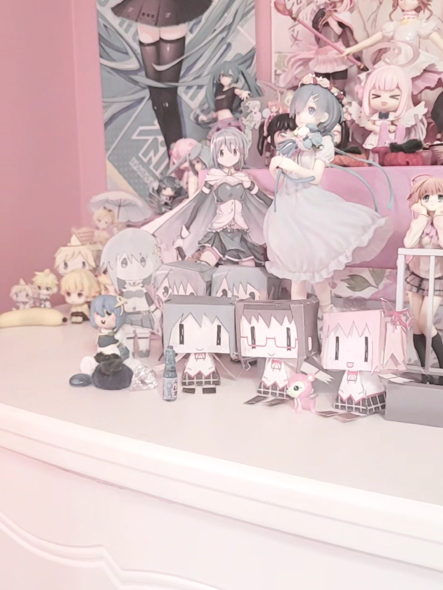 @𝚖𝚎𝚣𝚣ᨶ႒ᩚ 𝚖𝚒𝚔𝚒! ˚。⋆୨୧˚