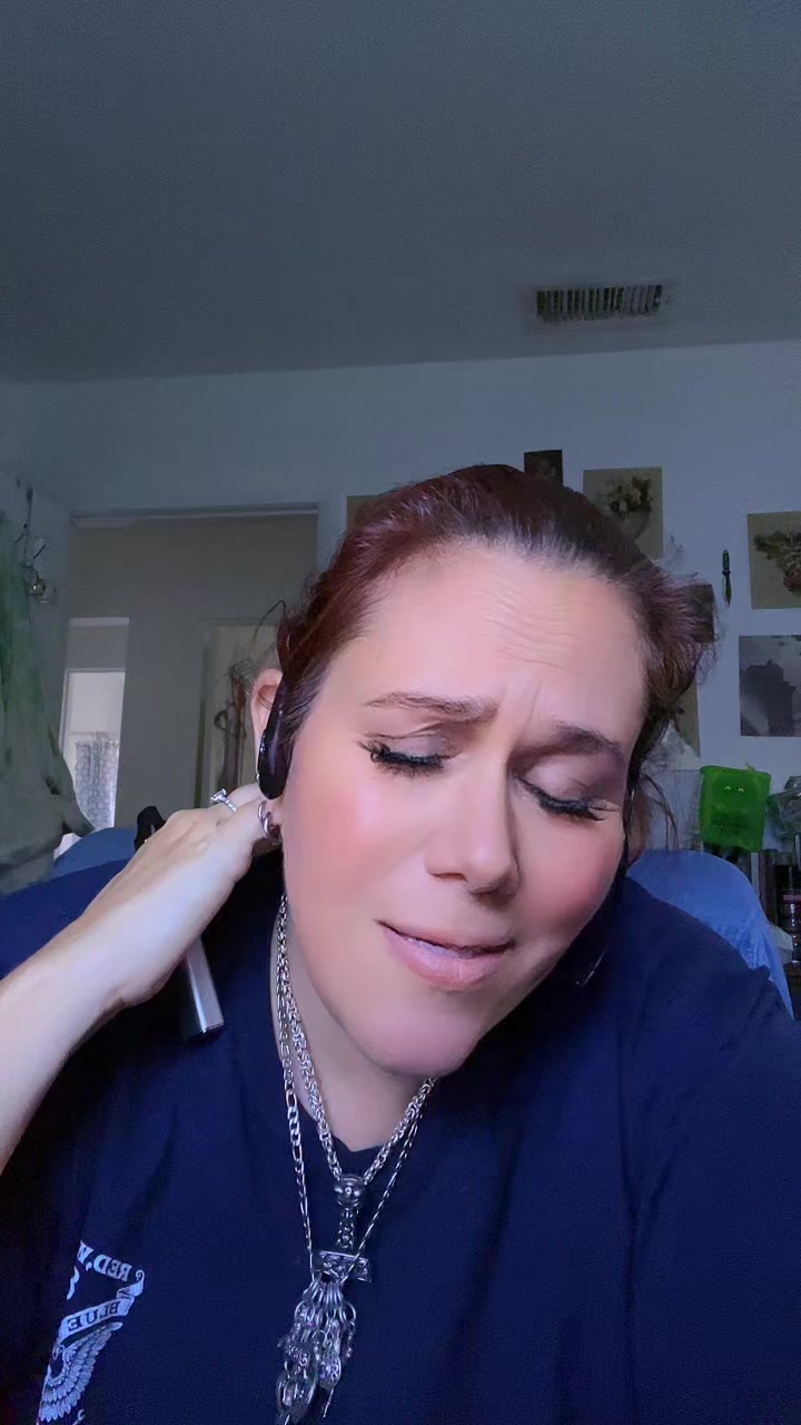 @bootsnattitude