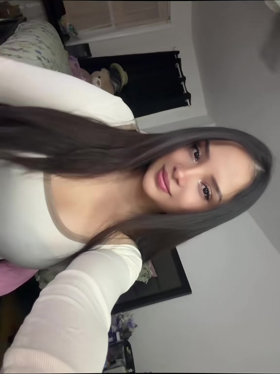 @Fernanda Zari🍓
