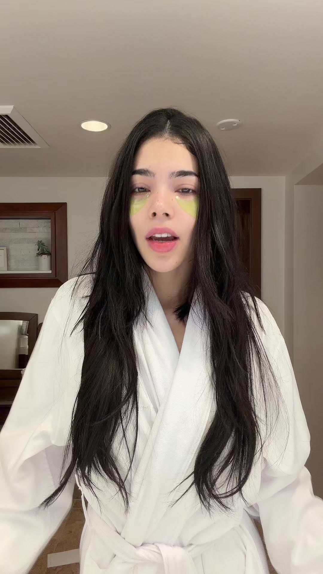 @KeniaOs