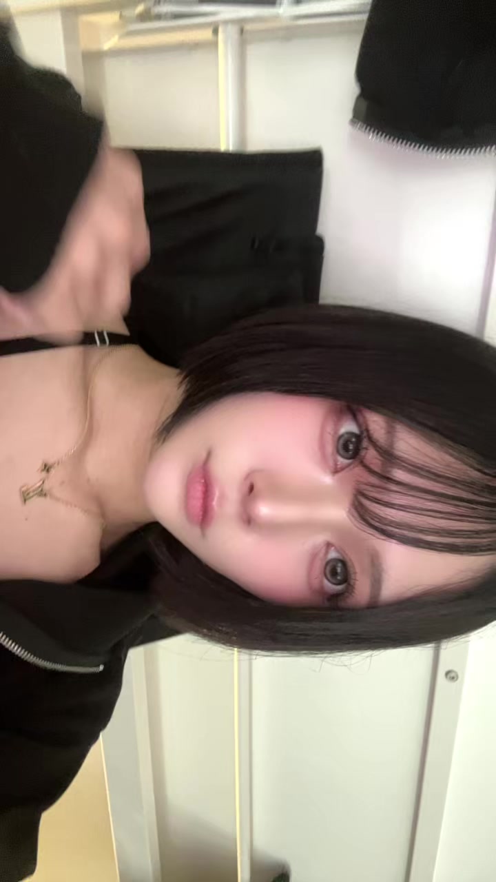 @るりにゃん