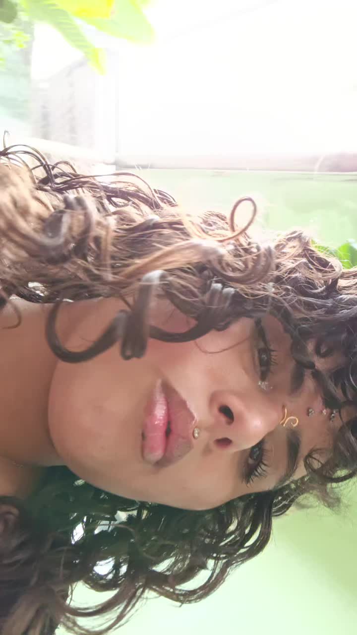 @Luna