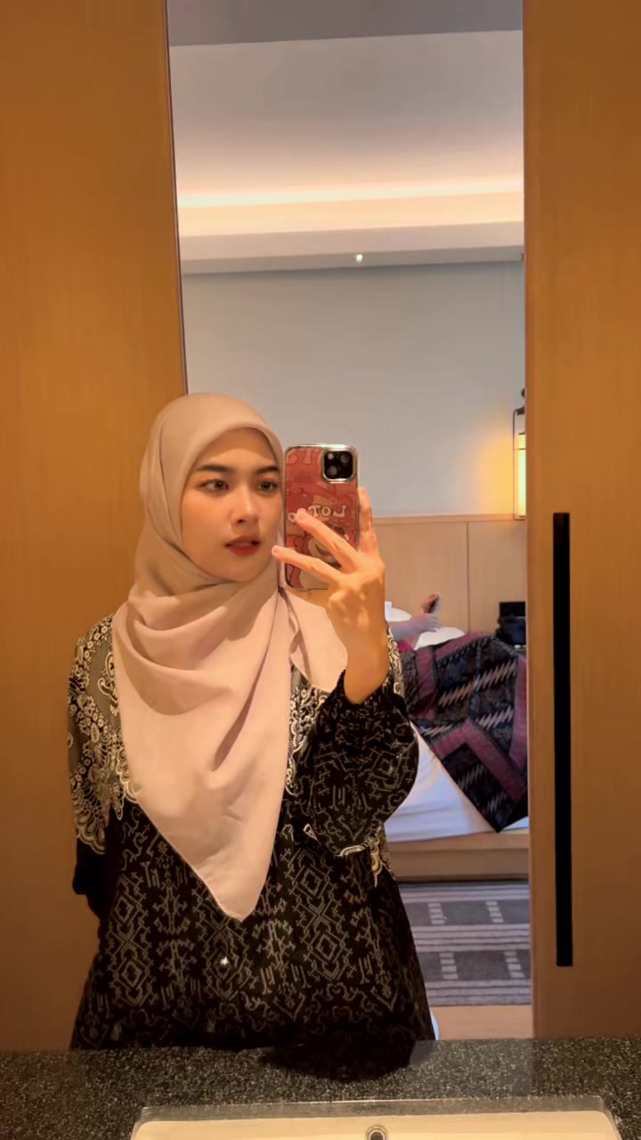 @nisyaahr