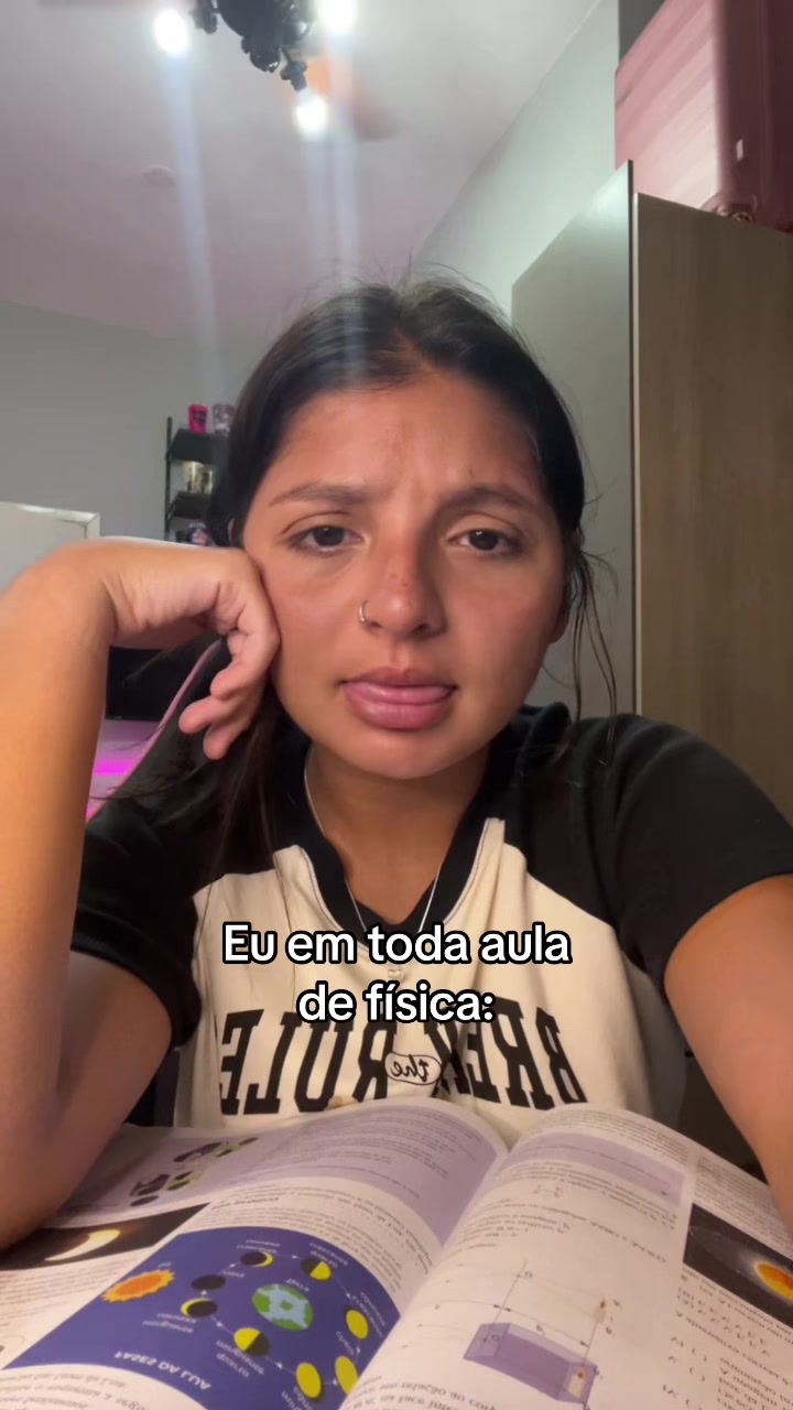 @Larinha💨