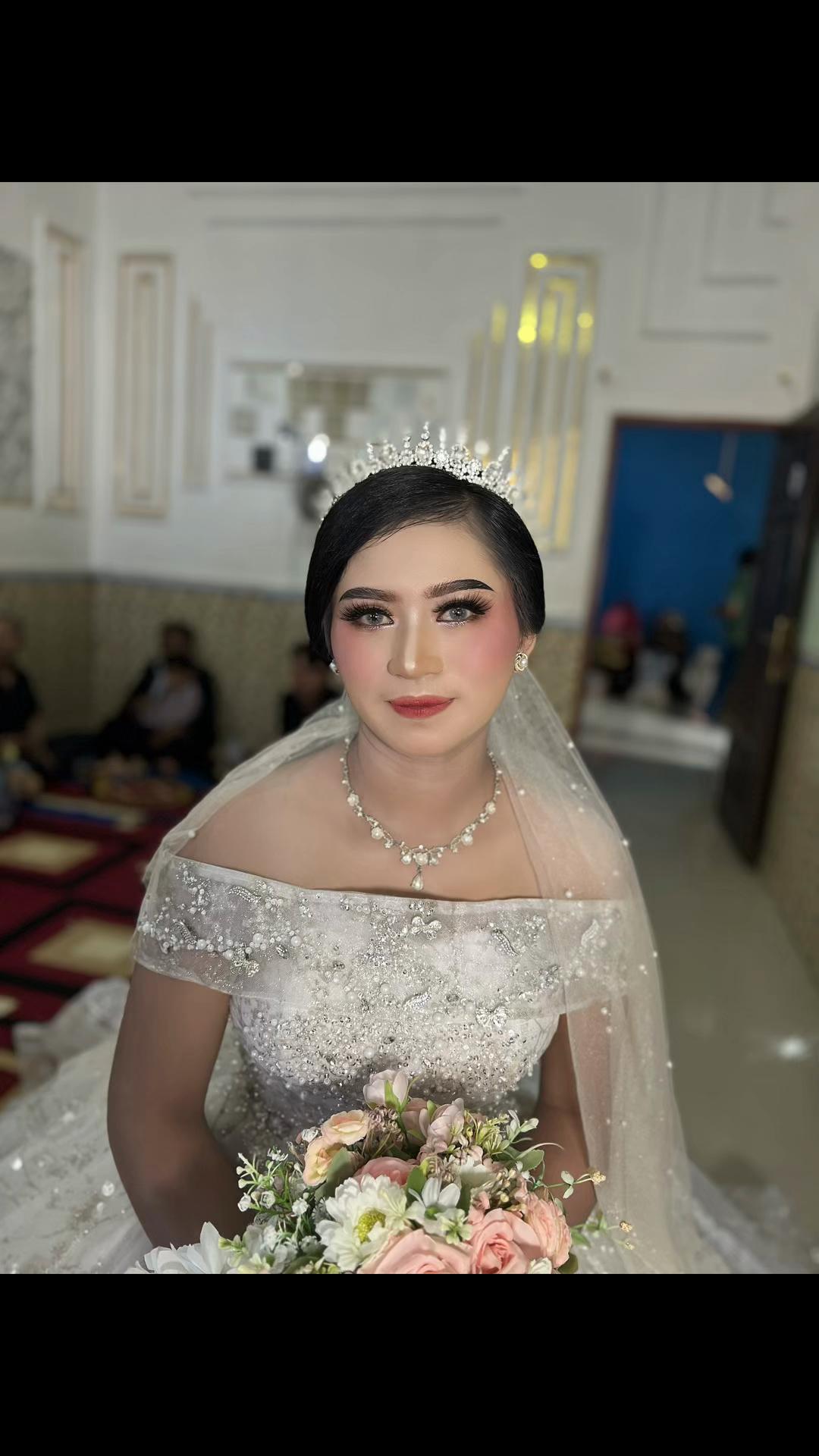 @✨Ayu Ariska Kubar_25✨