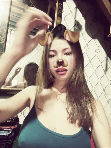 @Cheska03