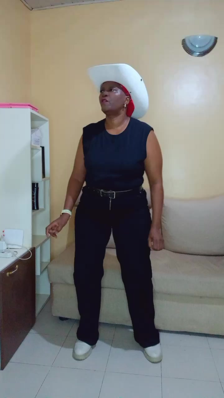 @Dancing cowgal 001