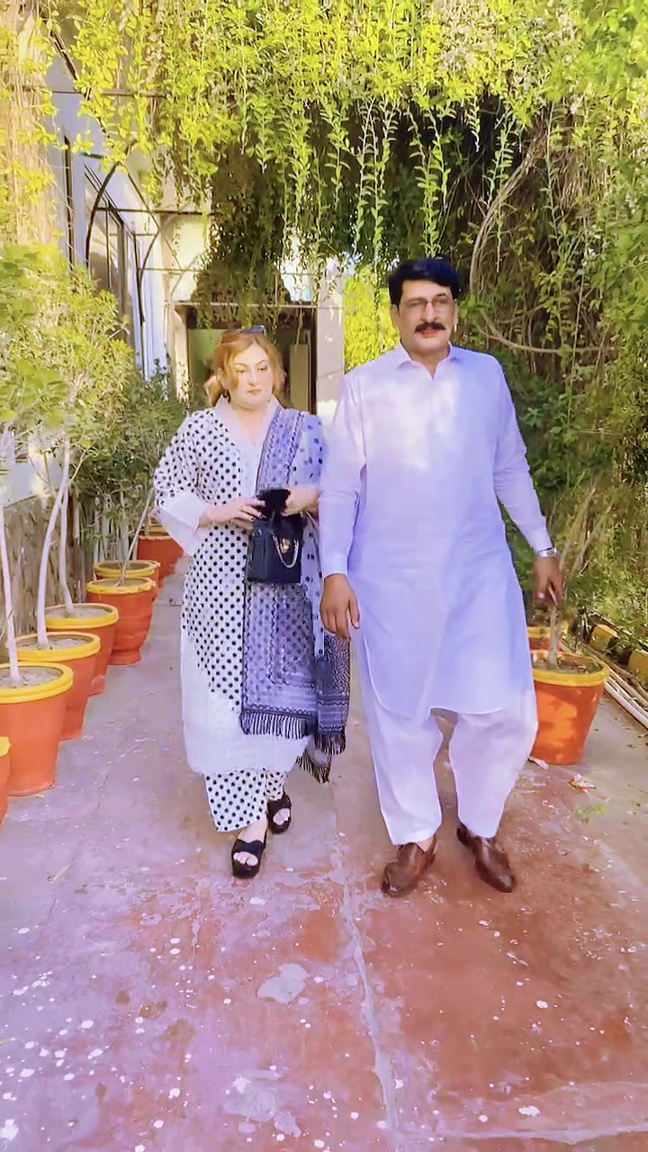 @♥️Kiran Khan♥️🫰