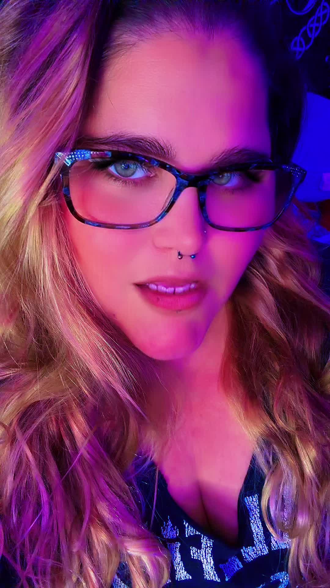 @Devil_angel_08