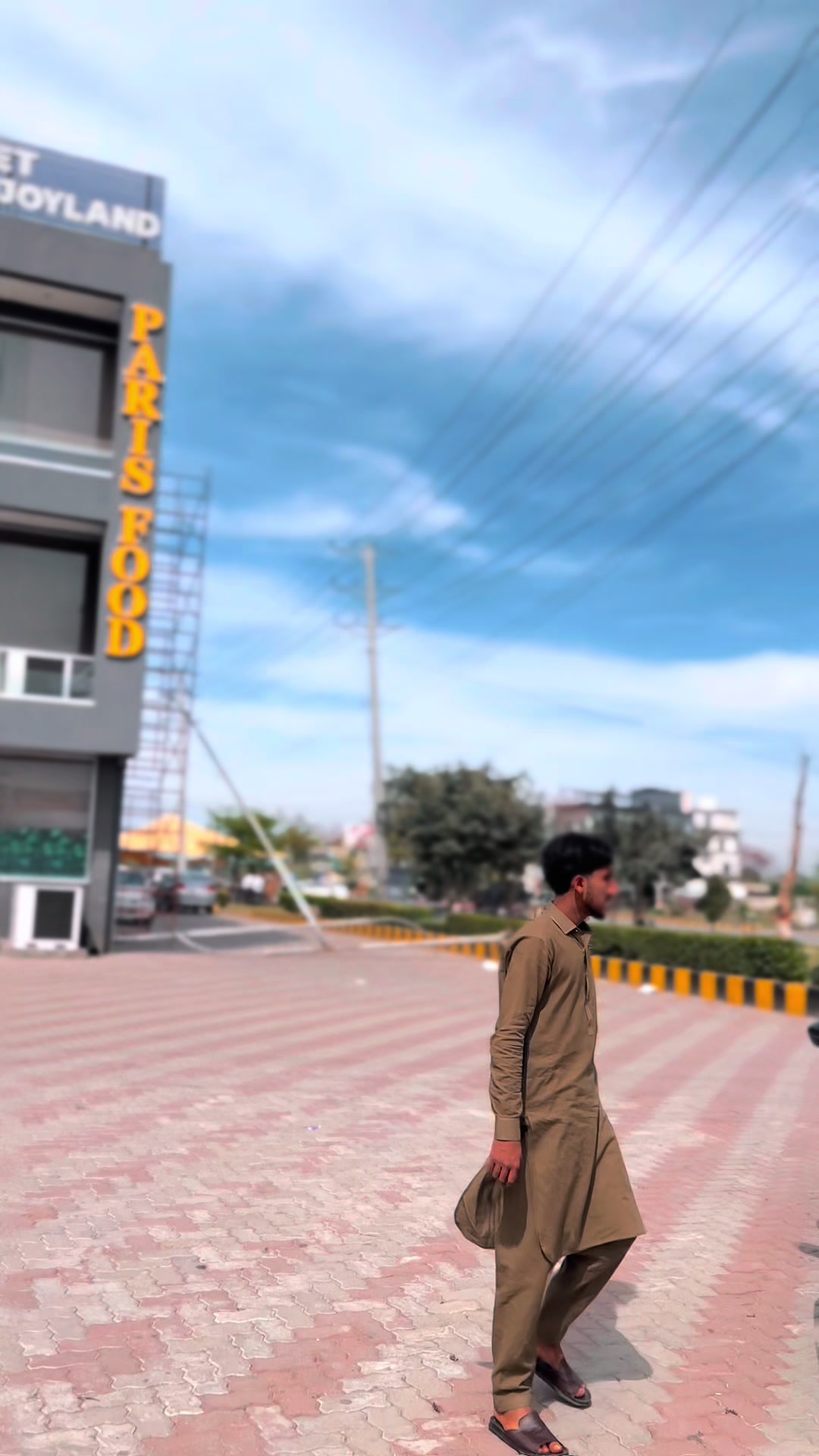 @Qᴀᴅᴇᴇʀ🐆
