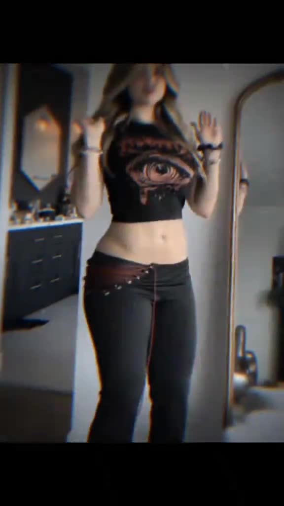 @𝓗𝓸𝓽 𝓓𝓪𝓷𝓬𝓮 💃