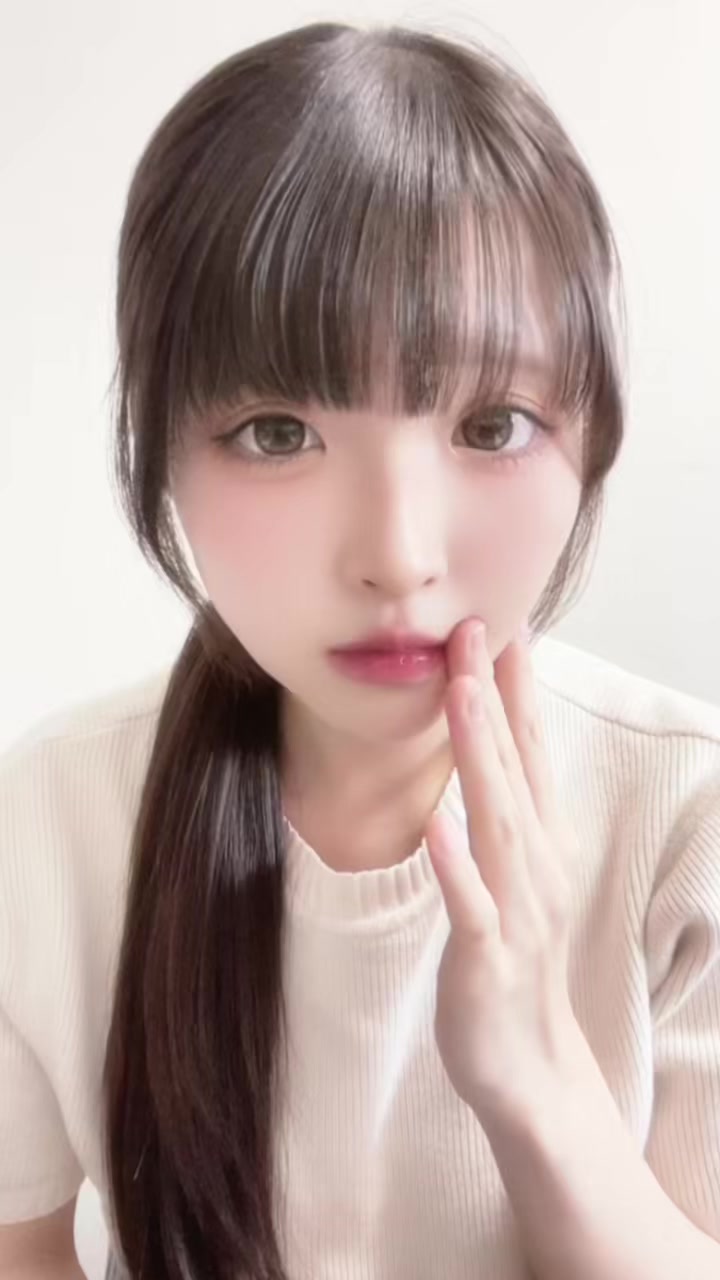 @ゆりな