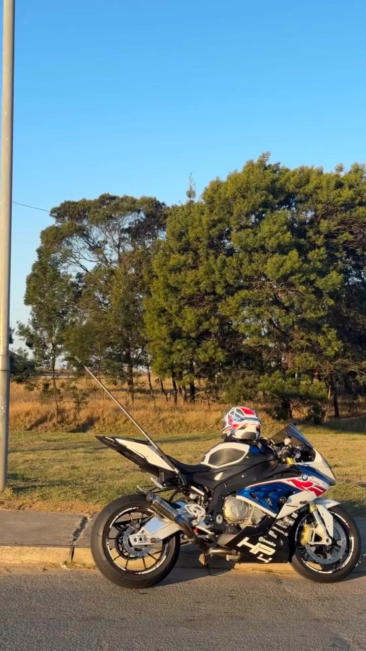 @RobbieMotoBikers🔥