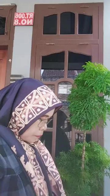@💞👑PUTRI QUEEN 👑💞