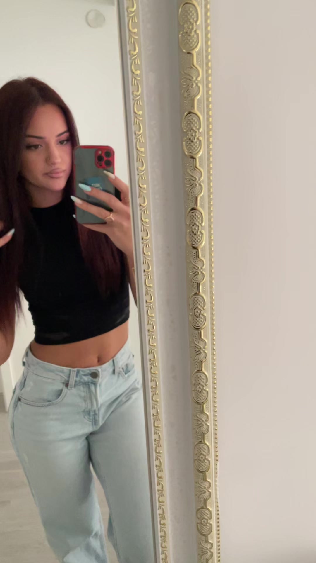 @Lorii