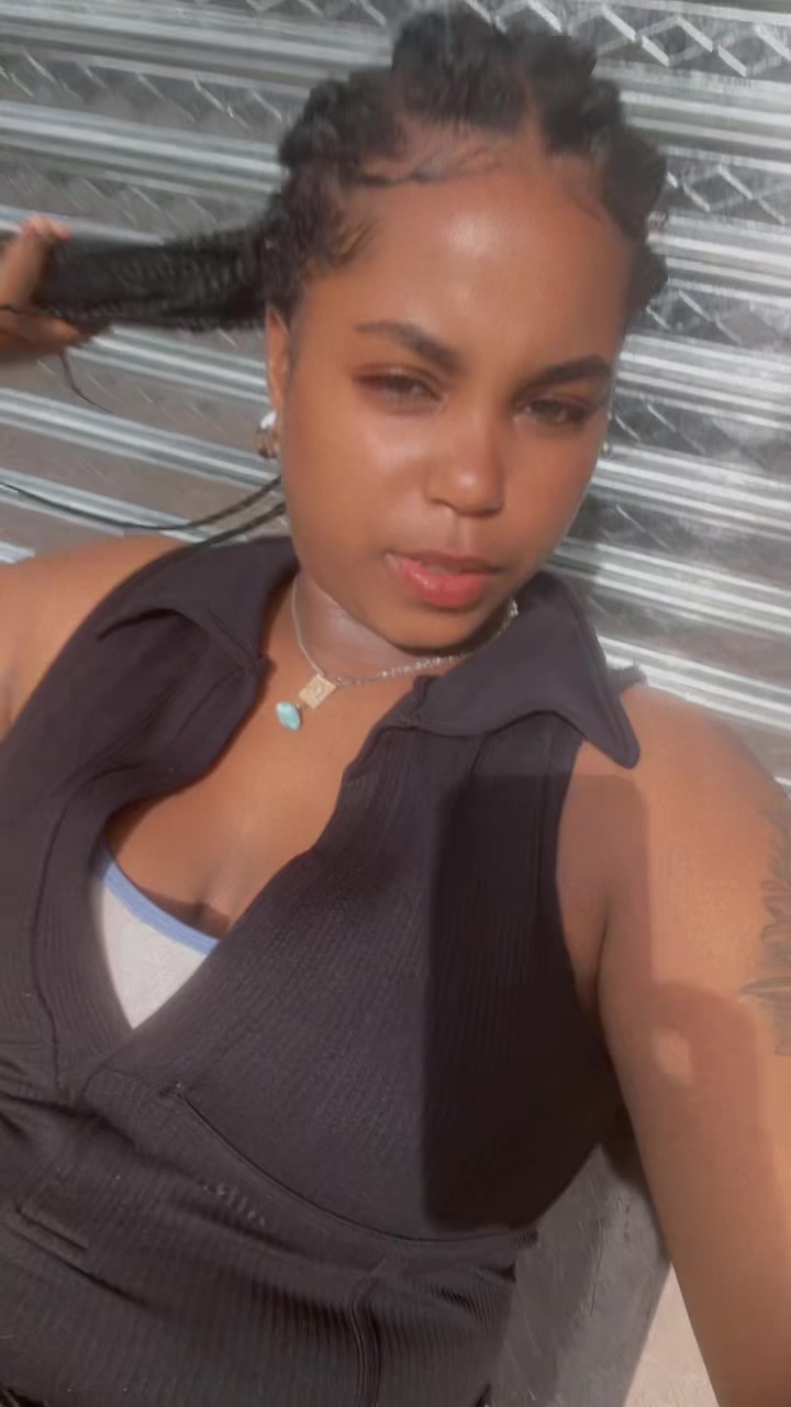 @Pamela🦋😇