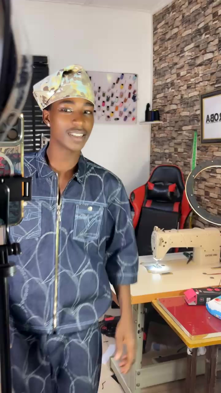 @AJIROBA