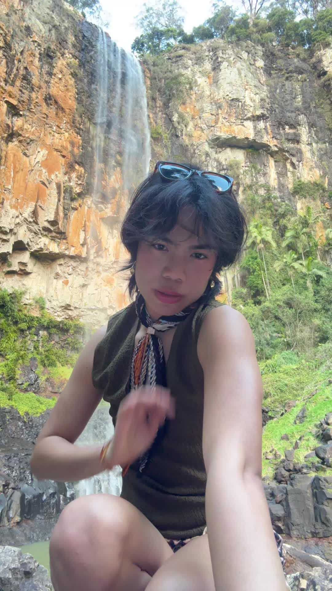 @timewithTris