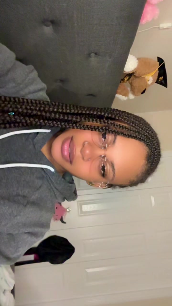 @Emily🖤👤