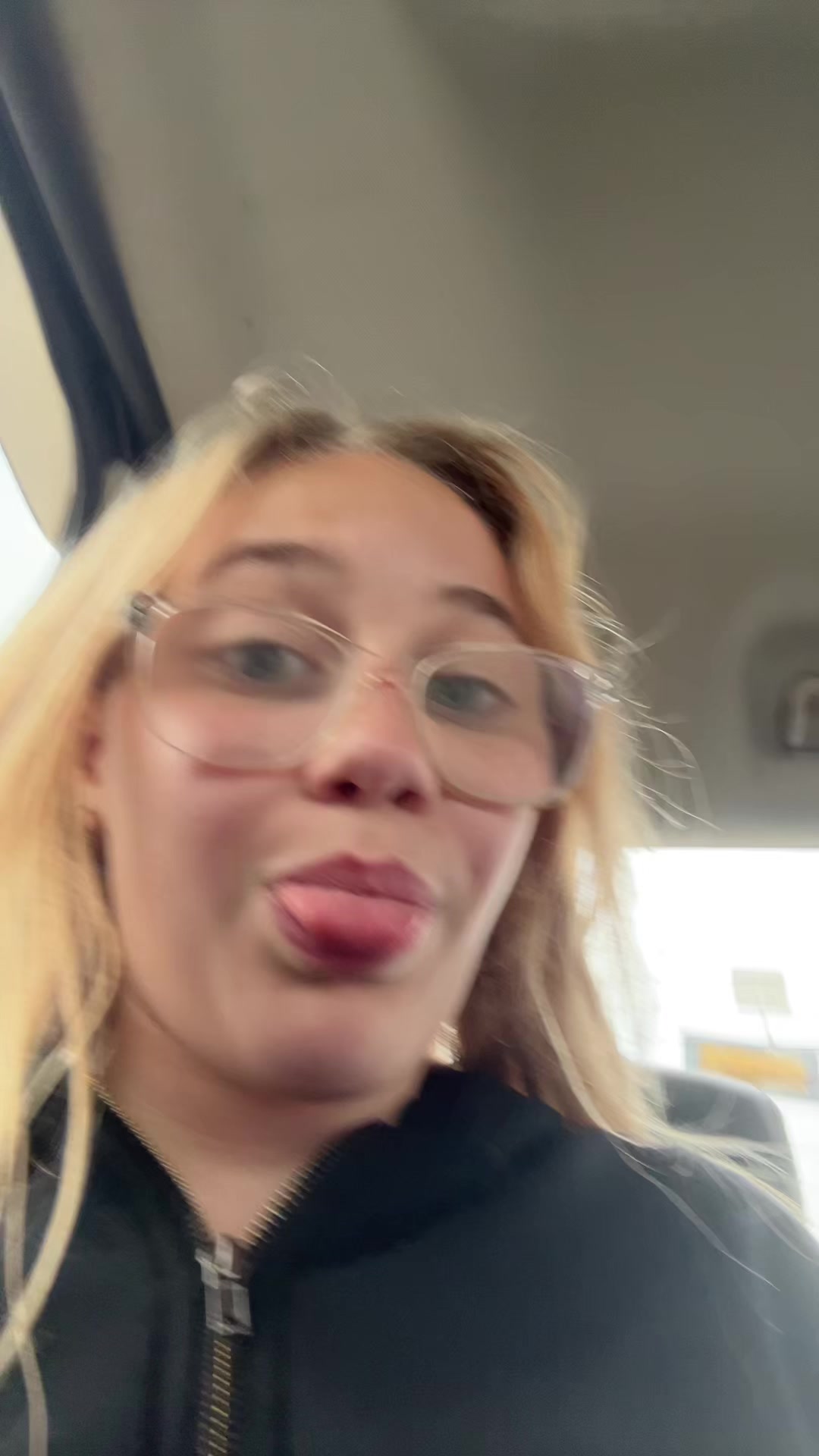@(Taylor😝🖕)