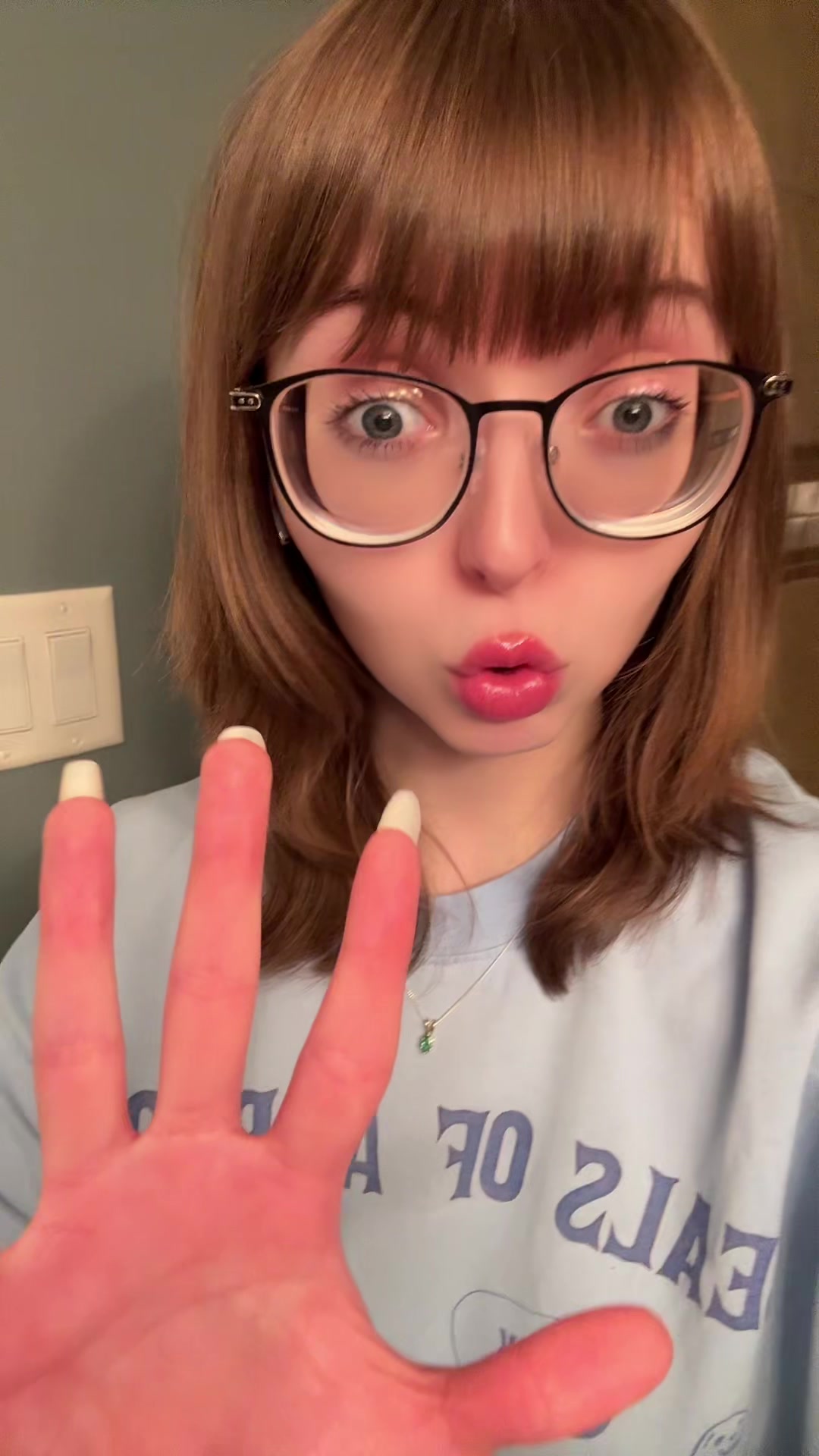 @୭₊˚🪲 bella ✿ ·˚